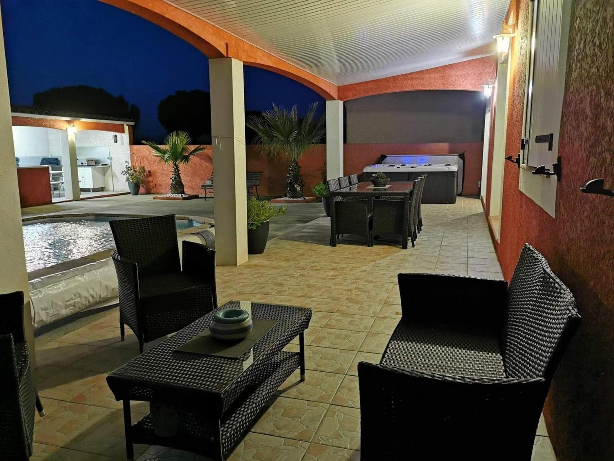 Villa de 3 chambres avec piscine privee jacuzzi et jardin clos a Carcassonne Extérieur photo